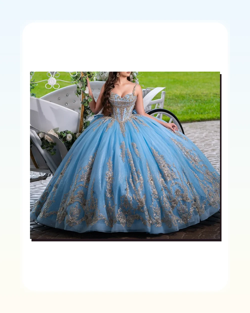 Vestidos celestes inspirados en Cenicienta.
